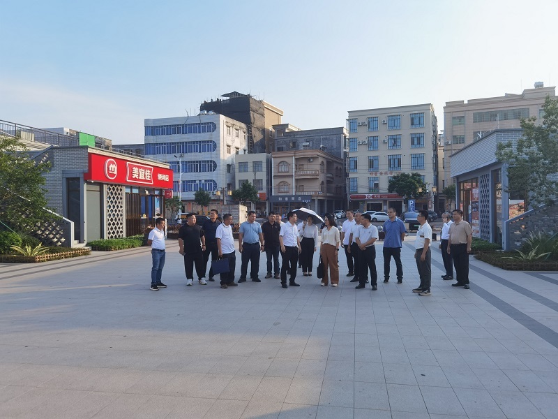 1726199143292917.jpg 高州市考察組到廟街參觀學(xué)習(xí).jpg